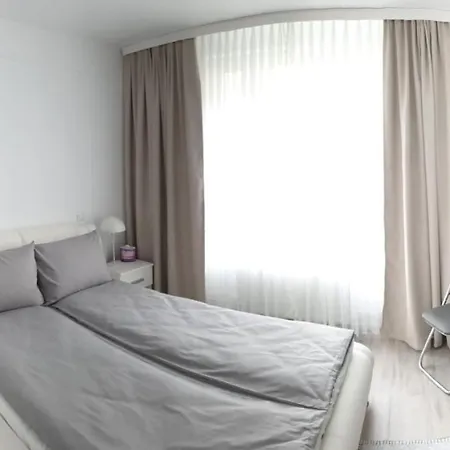 Aparthotel Mia *